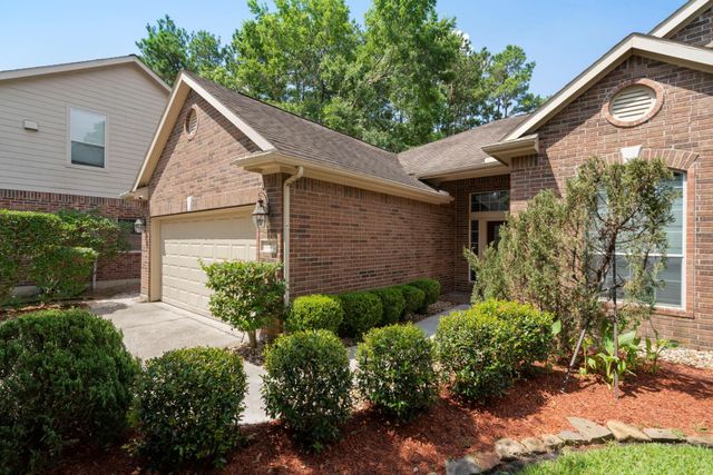 7 Caelin Court, The Woodlands, TX 77382