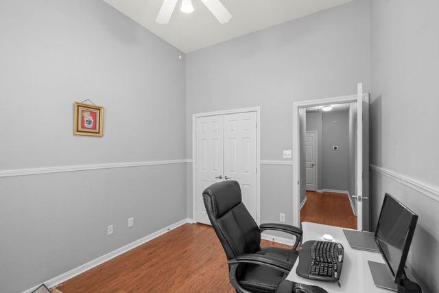 7 Caelin Court, The Woodlands, TX 77382