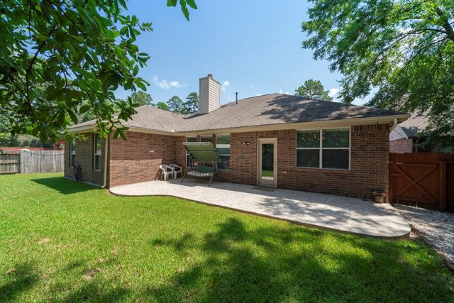 7 Caelin Court, The Woodlands, TX 77382