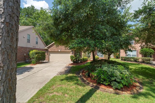 7 Caelin Court, The Woodlands, TX 77382