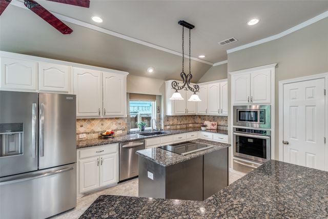 2812 Whitetail Court, Mckinney, TX 75072