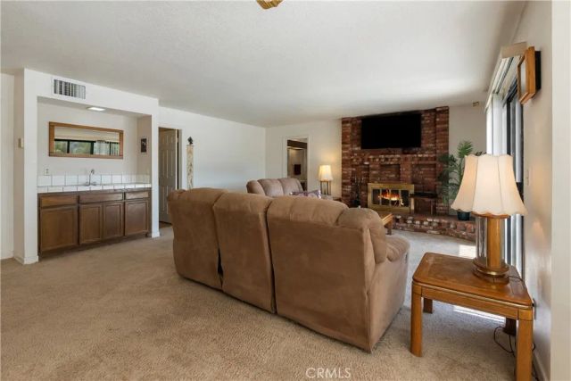17656 Mockingbird Hill Circle, Riverside, CA 92504