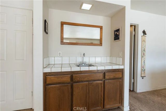 17656 Mockingbird Hill Circle, Riverside, CA 92504