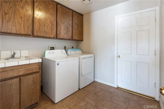 17656 Mockingbird Hill Circle, Riverside, CA 92504