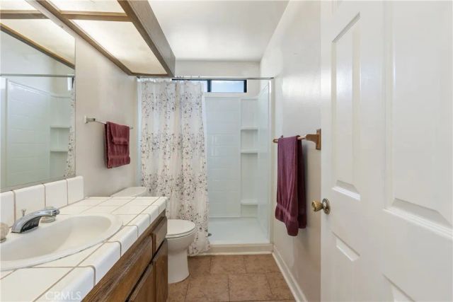 17656 Mockingbird Hill Circle, Riverside, CA 92504