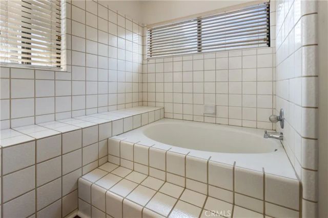 17656 Mockingbird Hill Circle, Riverside, CA 92504