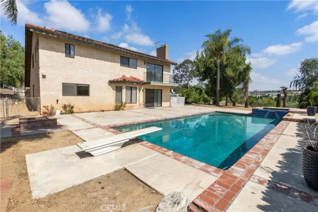 17656 Mockingbird Hill Circle, Riverside, CA 92504
