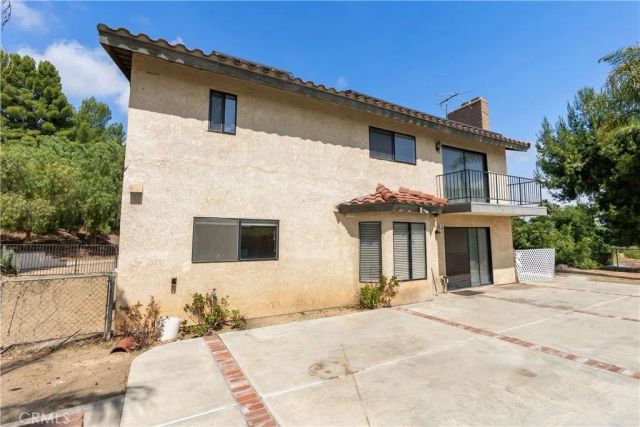 17656 Mockingbird Hill Circle, Riverside, CA 92504