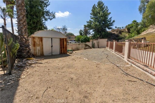 17656 Mockingbird Hill Circle, Riverside, CA 92504