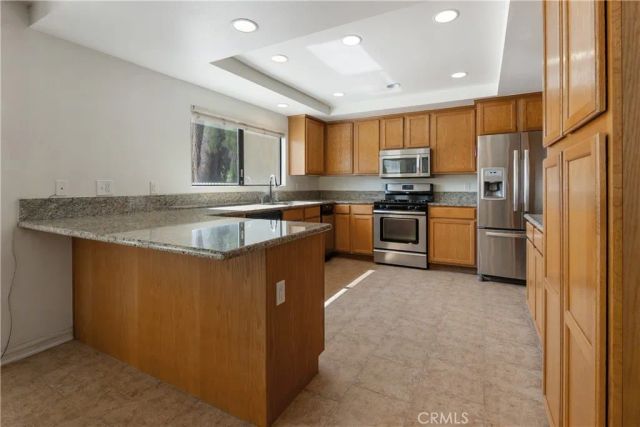 17656 Mockingbird Hill Circle, Riverside, CA 92504