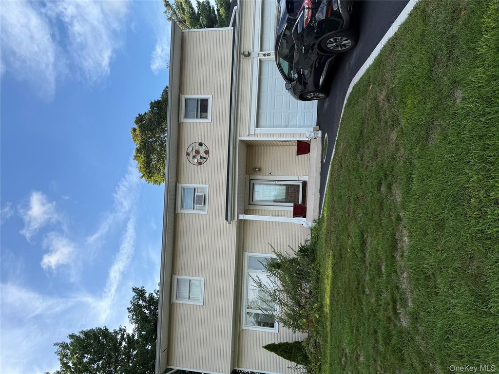 45 Rush Street, Port Jefferson Station, NY 11776