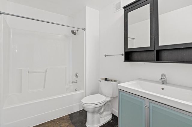 500 Robert Street N 401, Saint Paul, MN 55101