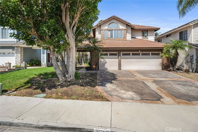 588 Hillsborough Way, Corona, CA 92879