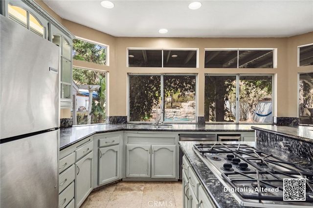 588 Hillsborough Way, Corona, CA 92879