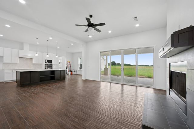1224 Durham Lane, Cleburne, TX 76033