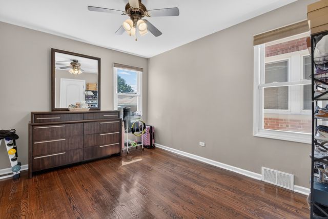 6365 N Mobile Avenue, Chicago, IL 60646