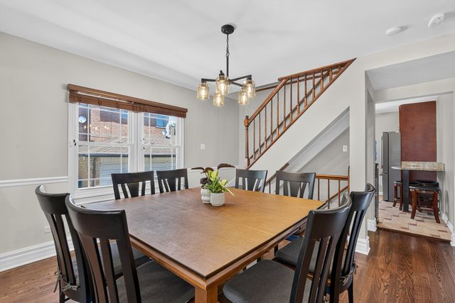 6365 N Mobile Avenue, Chicago, IL 60646