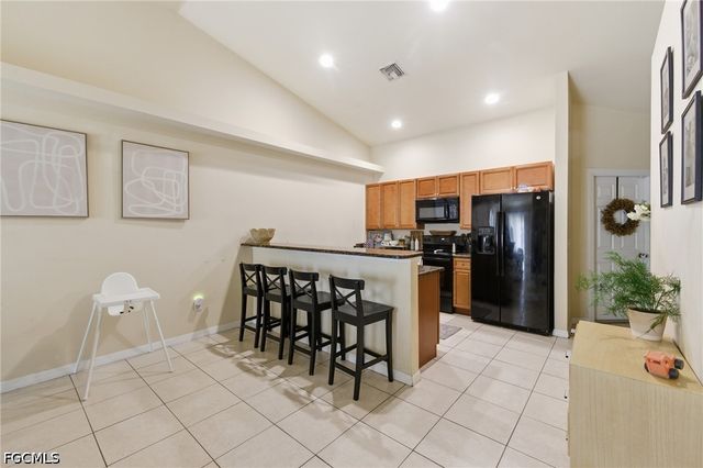 1018-1020 SE 24th AVE, Cape Coral, FL 33990