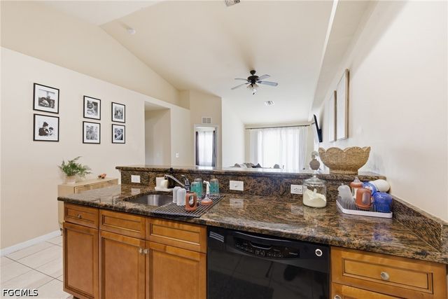 1018-1020 SE 24th AVE, Cape Coral, FL 33990