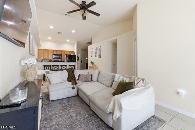 1018-1020 SE 24th AVE, Cape Coral, FL 33990