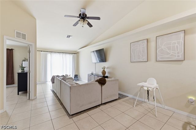 1018-1020 SE 24th AVE, Cape Coral, FL 33990