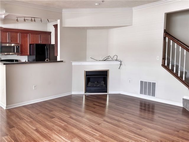 203 Sonie Dr, Ohio Twp, PA 15143