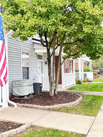203 Sonie Dr, Ohio Twp, PA 15143