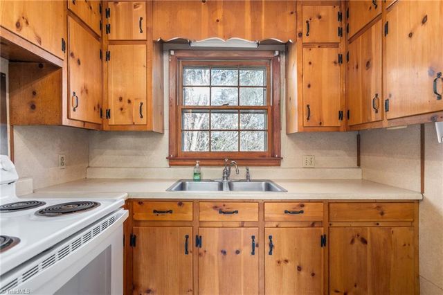 209 Purvis Lane, Archdale, NC 27263