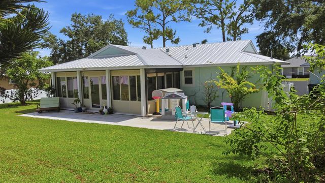 548 SW Aster Road, Port St. Lucie, FL 34953