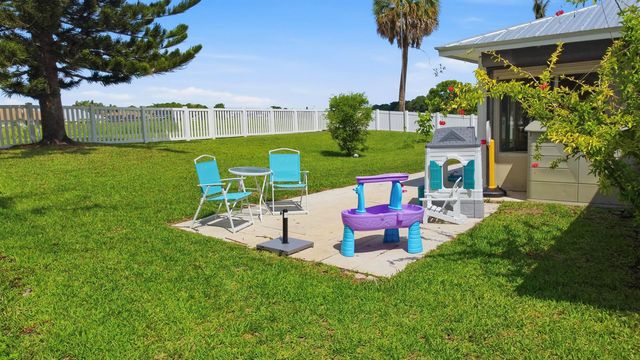 548 SW Aster Road, Port St. Lucie, FL 34953