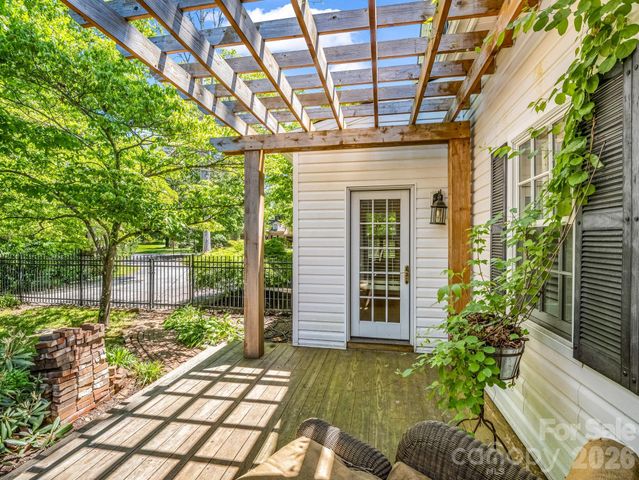 536 Maple Street, Brevard, NC 28712