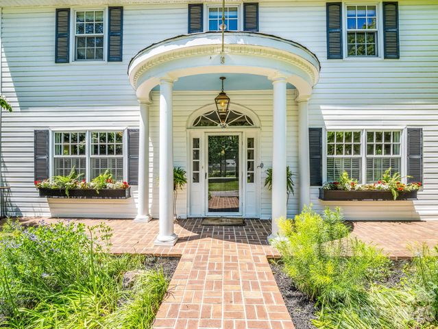 536 Maple Street, Brevard, NC 28712