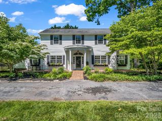 536 Maple Street, Brevard, NC 28712