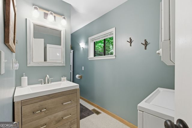 92 Boulder Lane, Rabun Gap, GA 30568