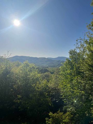 92 Boulder Lane, Rabun Gap, GA 30568