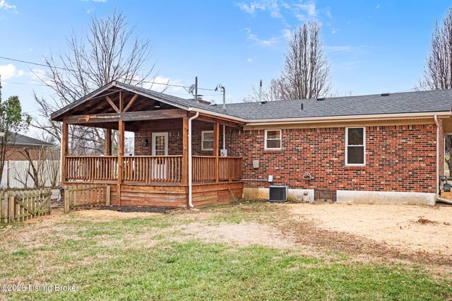 373 Circle Dr, Shepherdsville, KY 40165