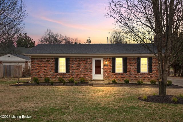 373 Circle Dr, Shepherdsville, KY 40165