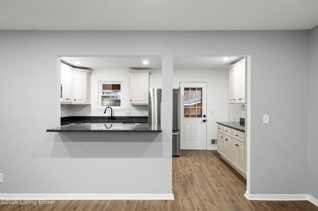 373 Circle Dr, Shepherdsville, KY 40165