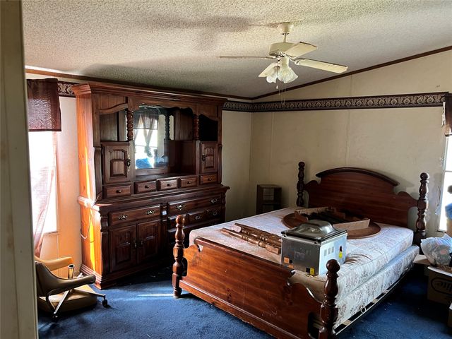 1541 Seaborn Road, Ponder, TX 76259