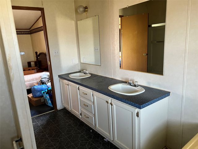 1541 Seaborn Road, Ponder, TX 76259