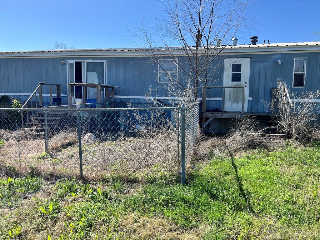 1541 Seaborn Road, Ponder, TX 76259