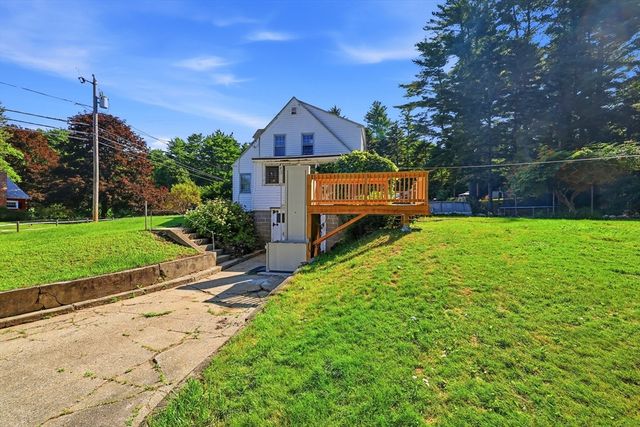 219 Old Warren Rd, Palmer, MA 01069