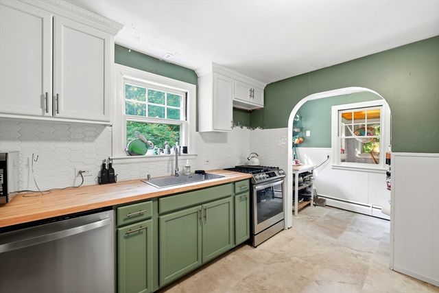219 Old Warren Rd, Palmer, MA 01069