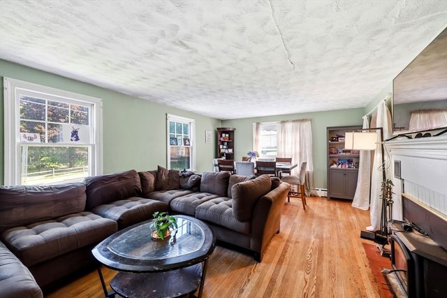 219 Old Warren Rd, Palmer, MA 01069
