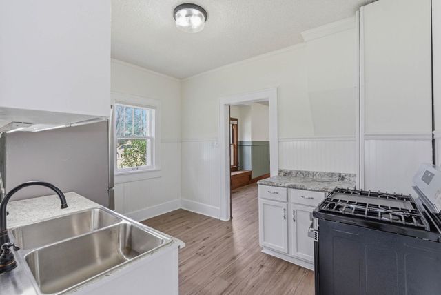 203 S Arthur St, El Dorado, KS 67042