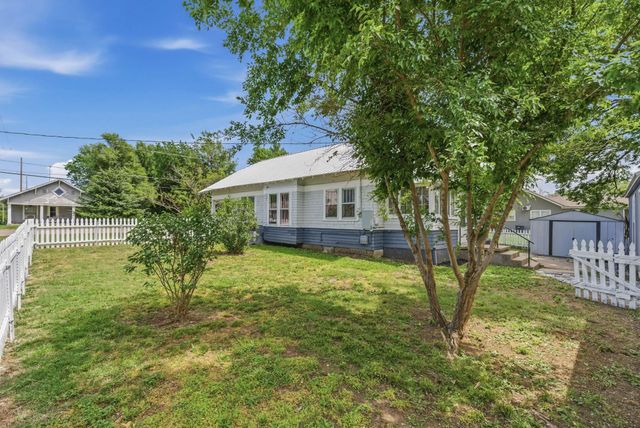 203 S Arthur St, El Dorado, KS 67042