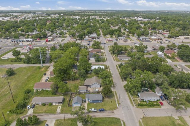 203 S Arthur St, El Dorado, KS 67042