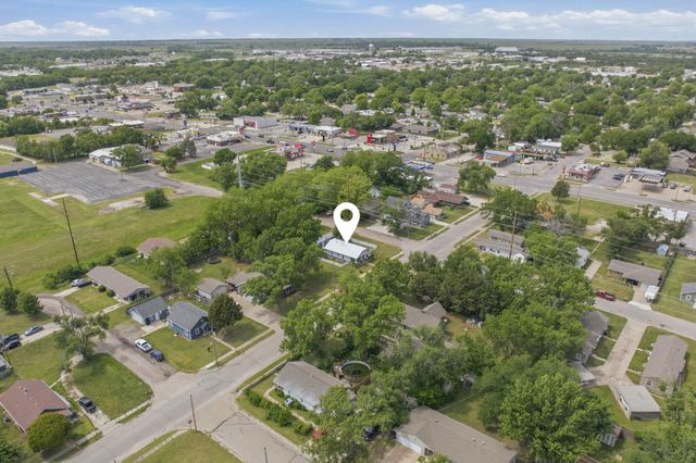 203 S Arthur St, El Dorado, KS 67042