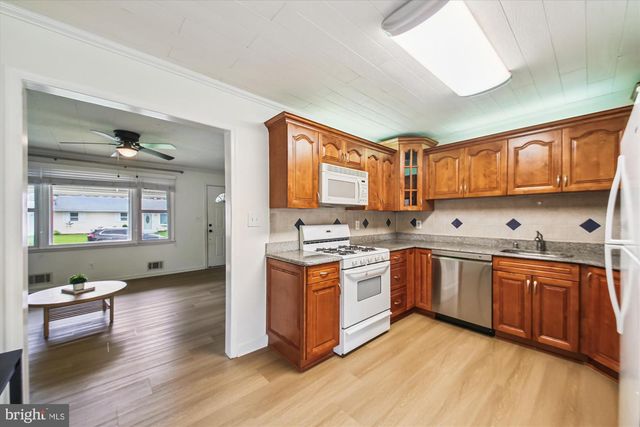3 WOODS AVE, Glen Burnie, MD 21061