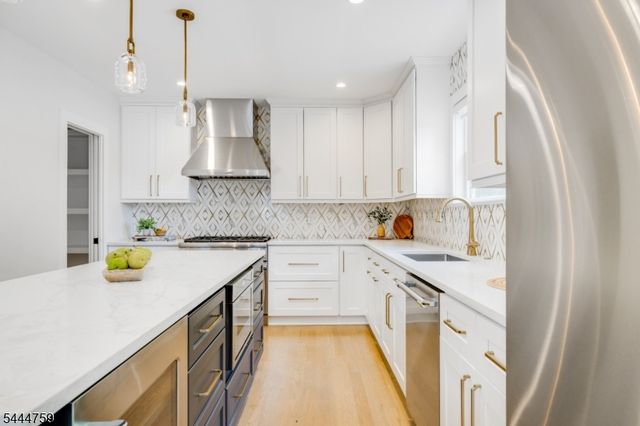 18 University Ave, Chatham Boro, NJ 07928